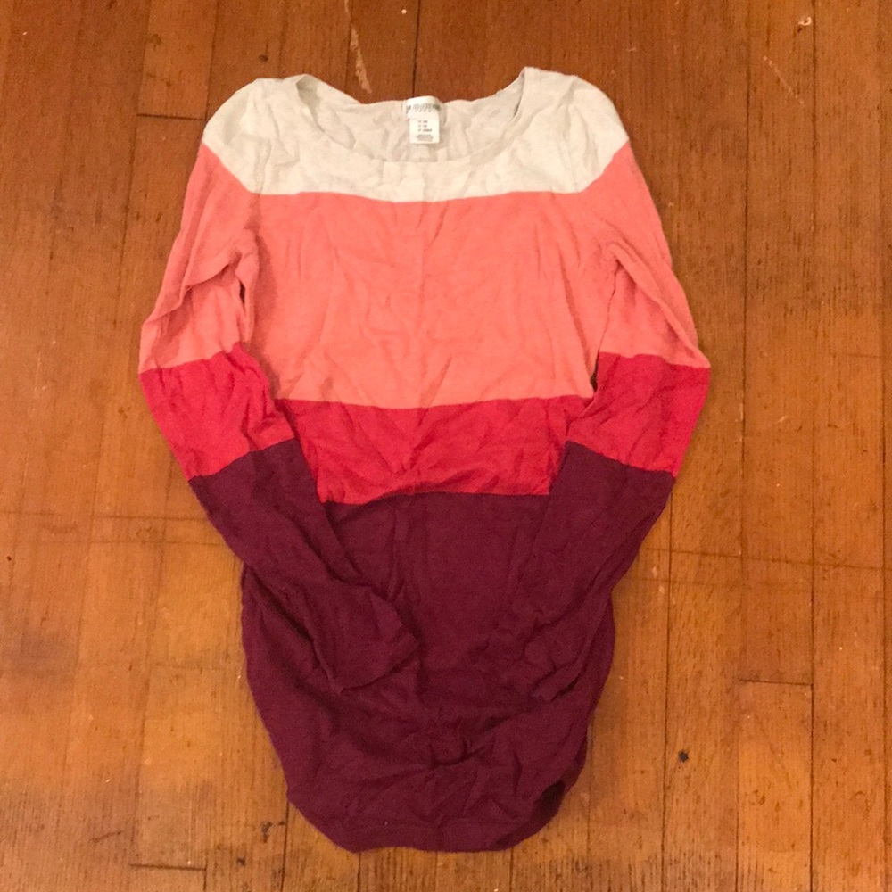 Color blocked maternity sweater